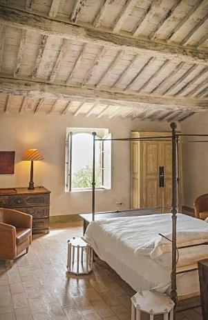 Castiglioncello Del Trinoro Villa Sleeps 12 Pool
