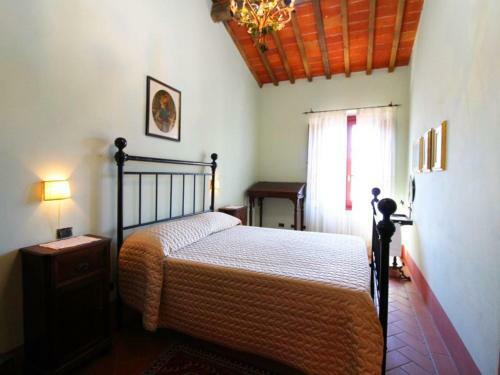 Patalecchia Villa Sleeps 10 Pool Wifi