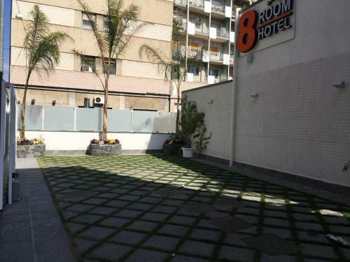 8room Hotel
