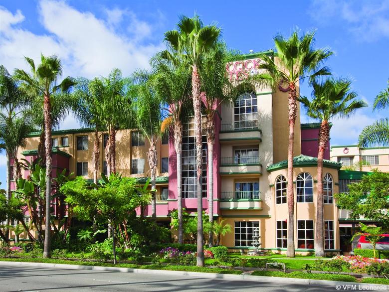 Hotel Peacock Suites Resort