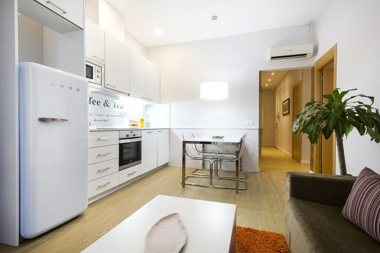 Dailyflats Apartments - Villarroel Centre