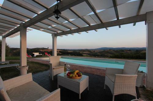 Capezzano Villa Sleeps 18 Pool Air Con Wifi