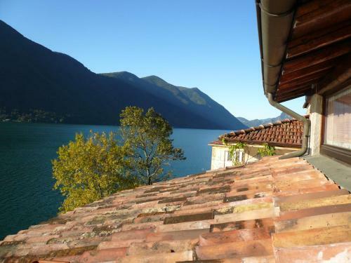 2 Lake View Apartments Near Lugano