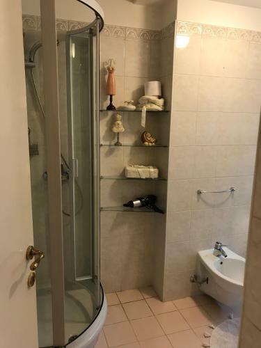 2 Lake View Apartments Near Lugano