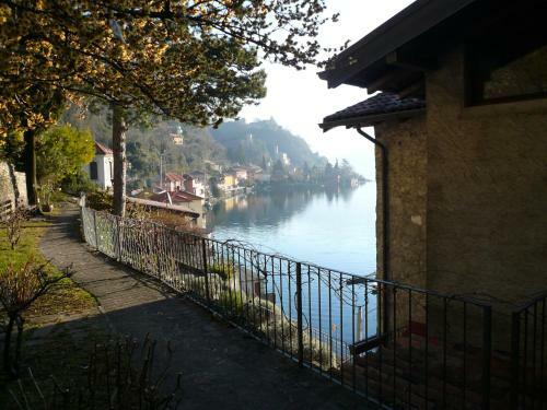 2 Lake View Apartments Near Lugano