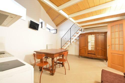 Apartamento Di Fronte Alla Reggia