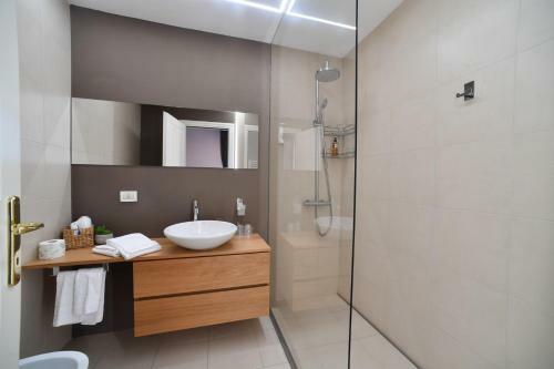Bed & Breakfast Lainez Rooms & Suites