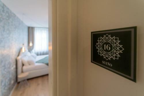 Bed & Breakfast Lainez Rooms & Suites