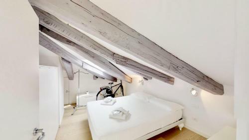 Apartamento Triestevillas Sangiusto Wall, Attic For 4 Guests, Ac, Central Position