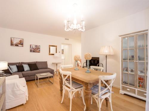 Roma Xxl: Combination Of 3 Apartments