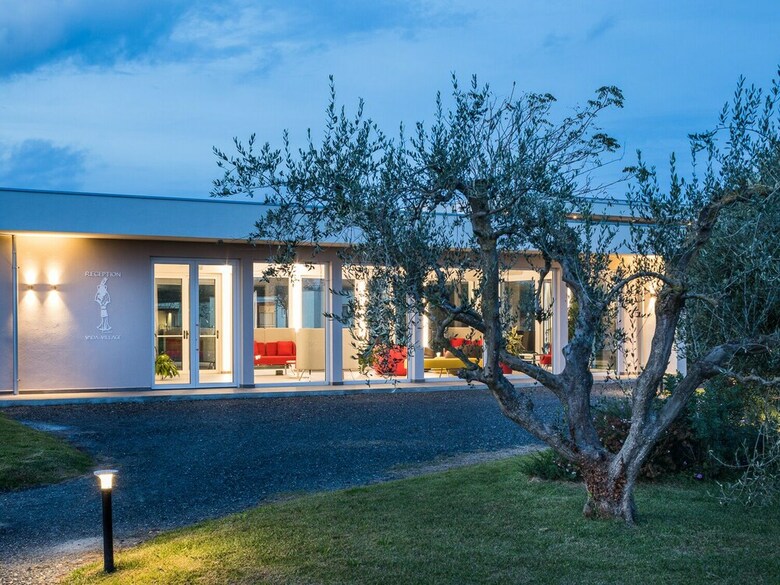Hotel Vada Village