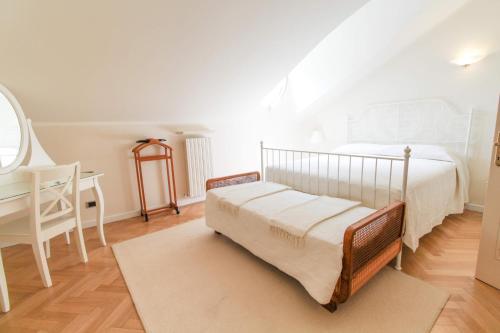 Stresa Villa Sleeps 10 Pool Air Con Wifi