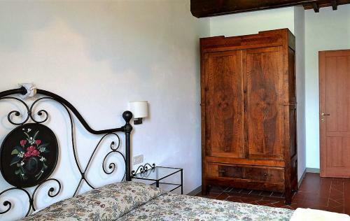 Serravalle Pistoiese Villa Sleeps 8 Pool Wifi