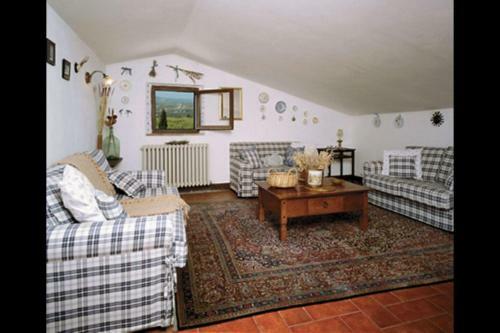 San Gimignanello Apartment Sleeps 9 Pool Wifi