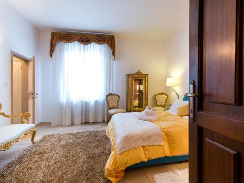 Matteotti Exclusive-3bd+2futon Elegant Apartment