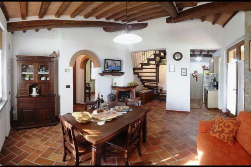 Santarello Villa Sleeps 8 Pool Air Con Wifi