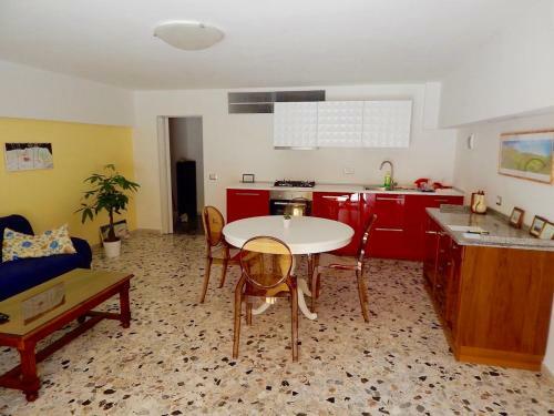 Apartamento S122 - Sirolo, Ampio Bilocale In Centro