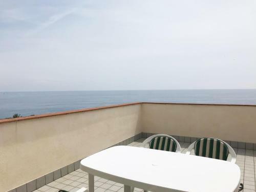 Luxury Design Villas With Pool And Sea View