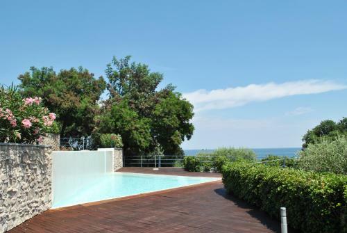 Luxury Design Villas With Pool And Sea View