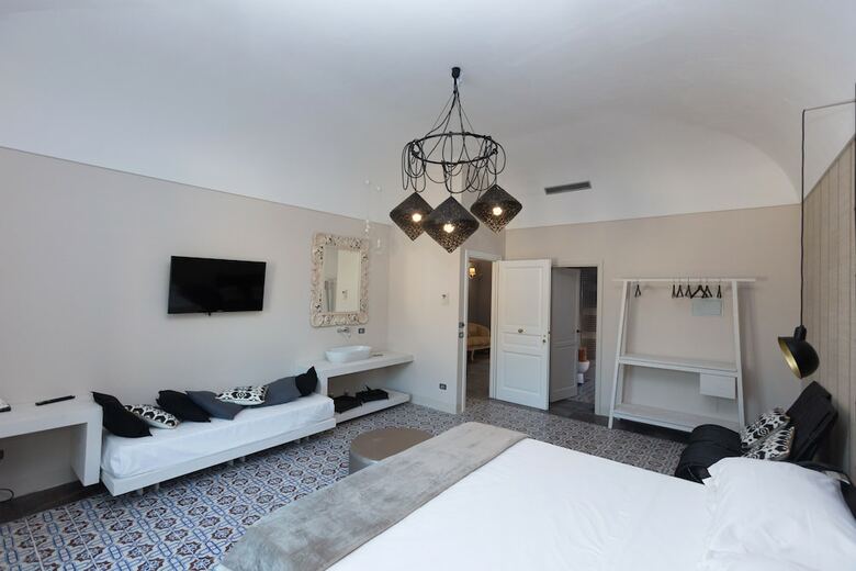 Bed & Breakfast Palazzo Conti Camere & Suites