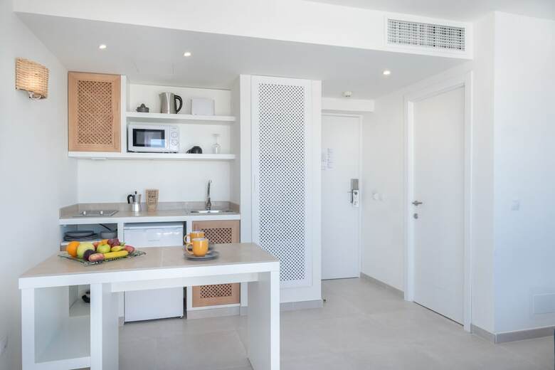 Apartamentos Carema Beach Menorca