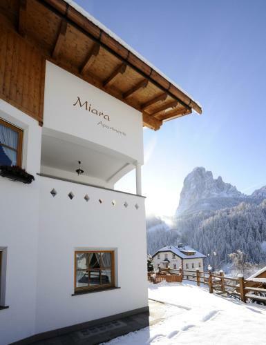 Apartments Miara