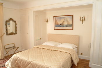 Hotel H�tel Du Rond-point Des Champs Elys�es