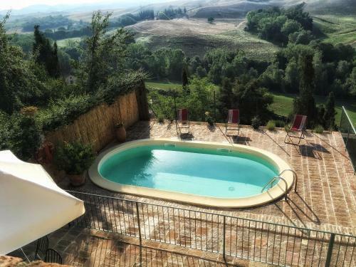 San Giovanni D'asso Villa Sleeps 5 Pool Air Con