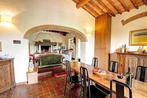 San Donato Villa Sleeps 7 Pool Wifi