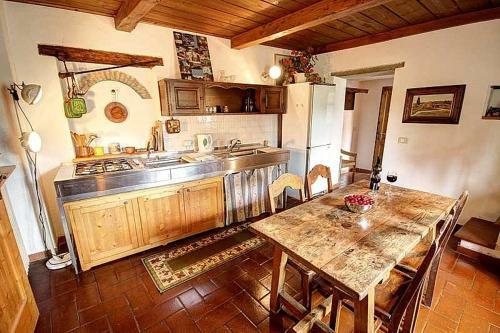 San Donato Villa Sleeps 7 Pool Wifi