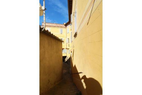 San Feliciano Apartment Sleeps 4