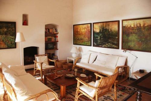 Porto Pino Villa Sleeps 10 Wifi