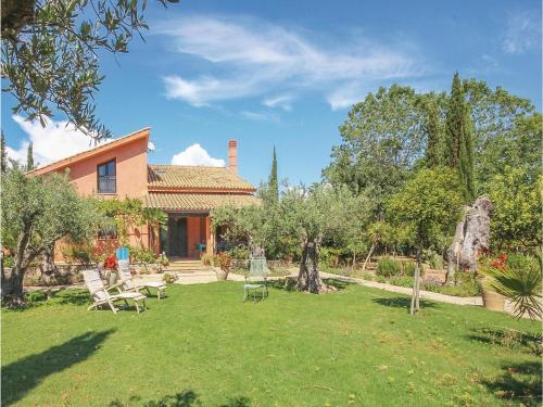 Four-bedroom Holiday Home In Menfi Ag