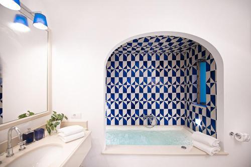 Positano Villa Sleeps 6 Air Con Wifi