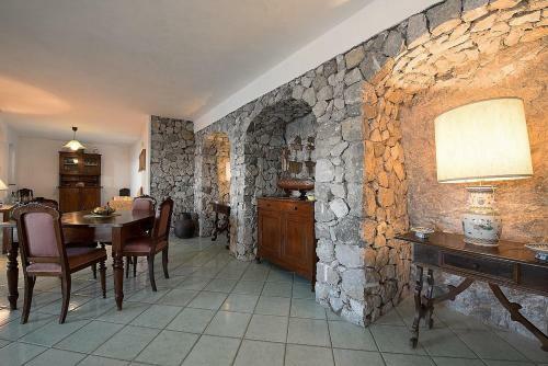 Praiano Villa Sleeps 8 Pool Air Con Wifi