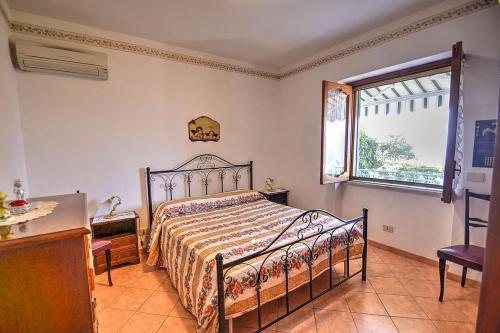 Praiano Villa Sleeps 4 Air Con Wifi