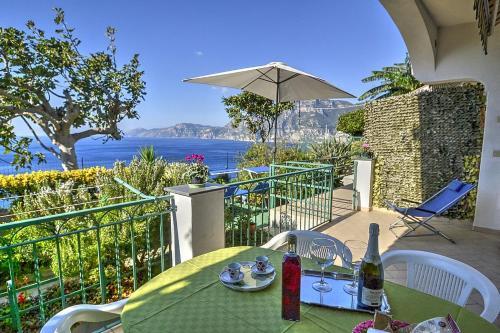 Praiano Villa Sleeps 4 Air Con Wifi