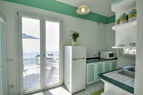 Praiano Villa Sleeps 5 Pool Air Con Wifi