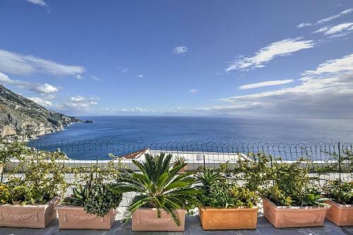 Praiano Villa Sleeps 5 Air Con Wifi