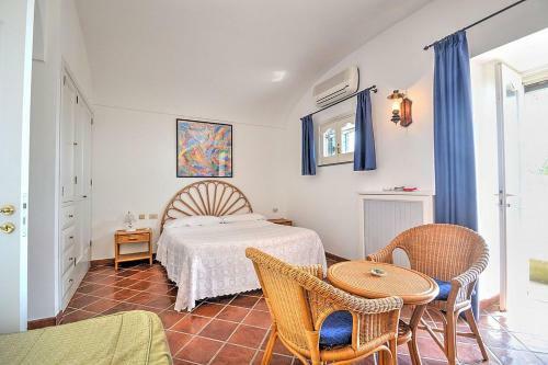 Praiano Villa Sleeps 5 Air Con Wifi