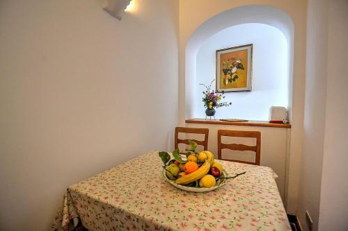 Praiano Villa Sleeps 5 Air Con Wifi