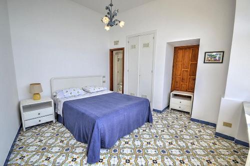Praiano Villa Sleeps 10 Air Con Wifi