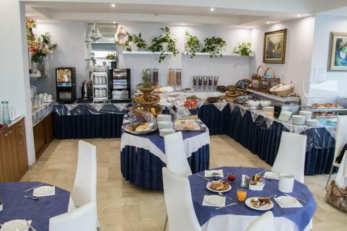 Club Hotel