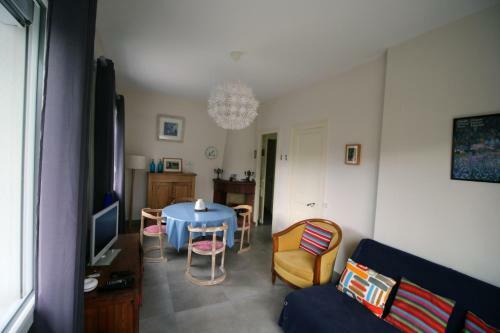 Agr�able Petite Maison Avec Jardin Clotur�