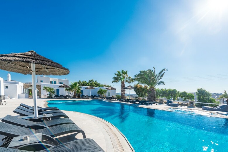 Giannoulaki Village Hotel