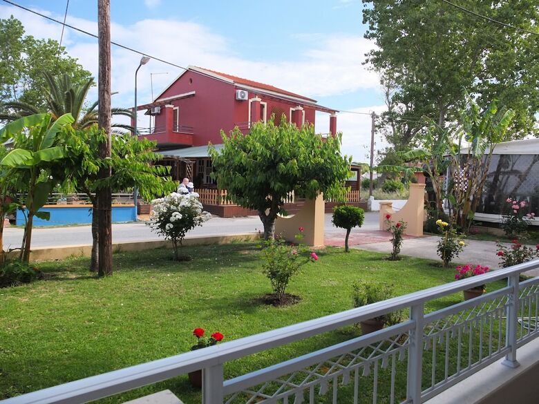 Hotel Toulas Apartments