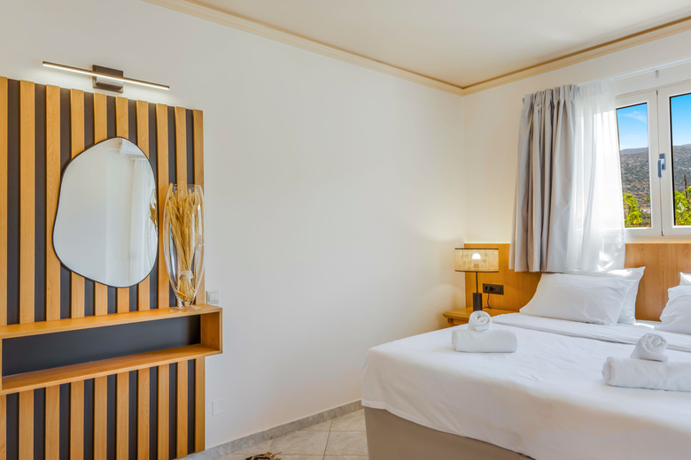 Socrates Hotel Apts