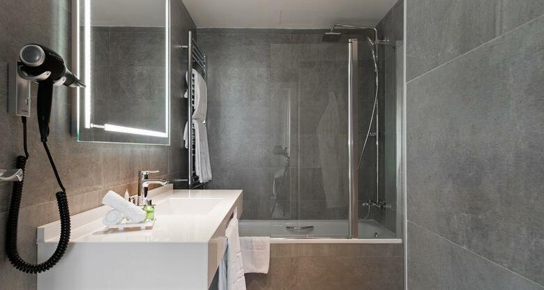 Hotel NH Collection Madrid Col�n