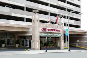 Crowne Plaza Hotel Kansas City Downtown