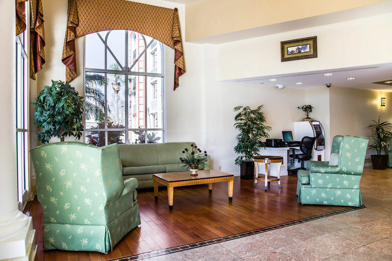 Hotel Ramada Heritage Park
